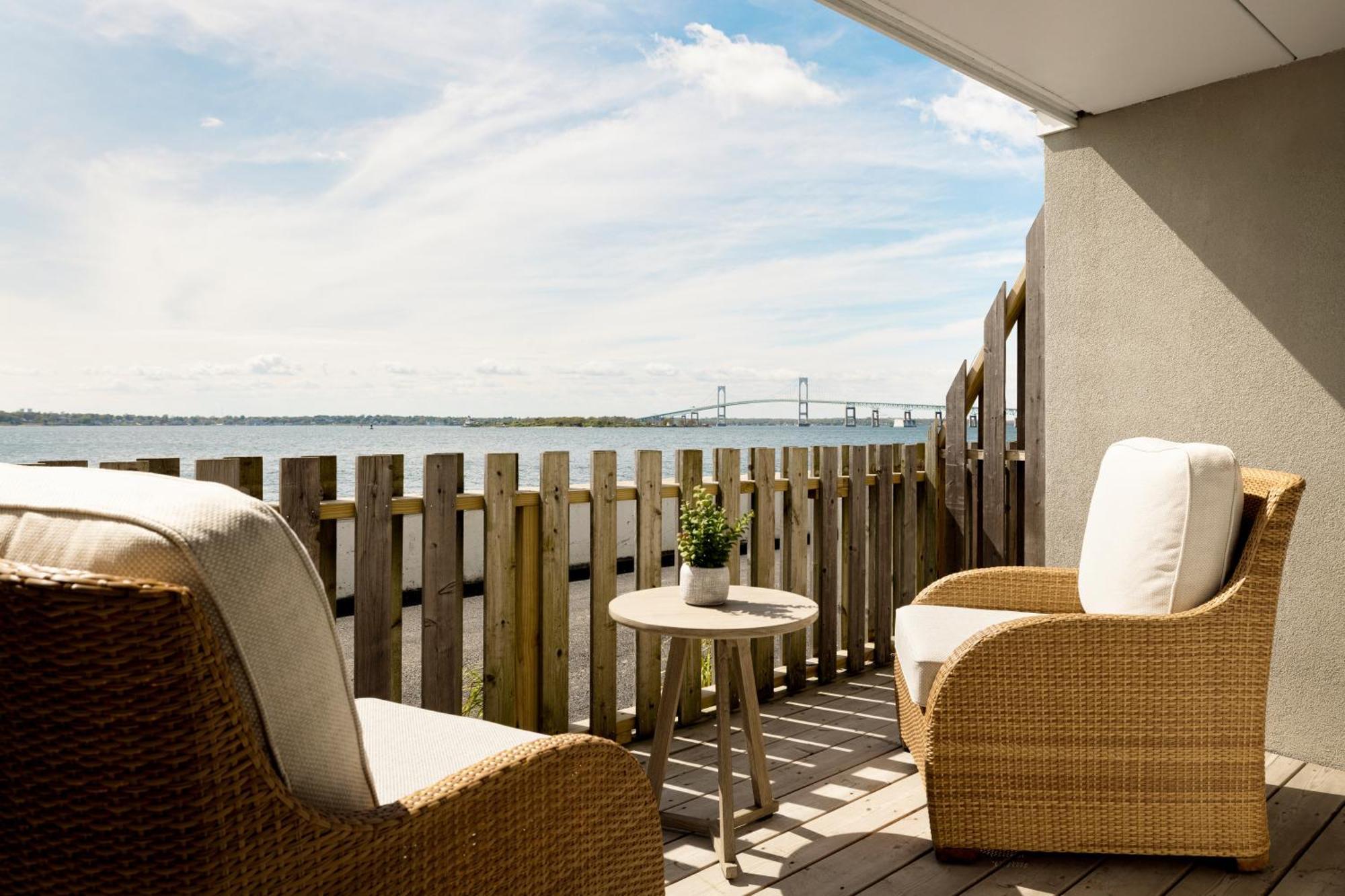 Newport Harbor Island Resort 외부 사진