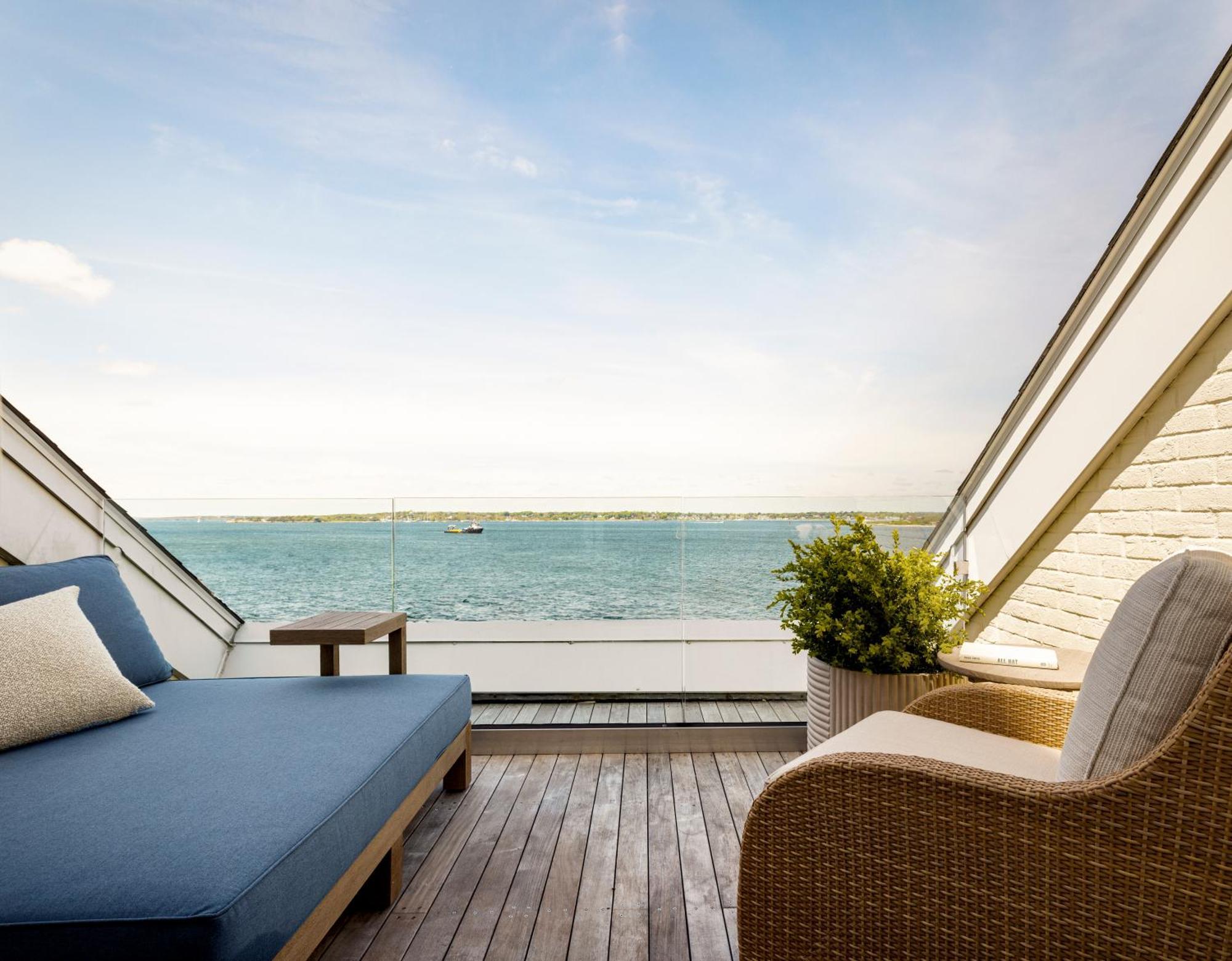 Newport Harbor Island Resort 외부 사진