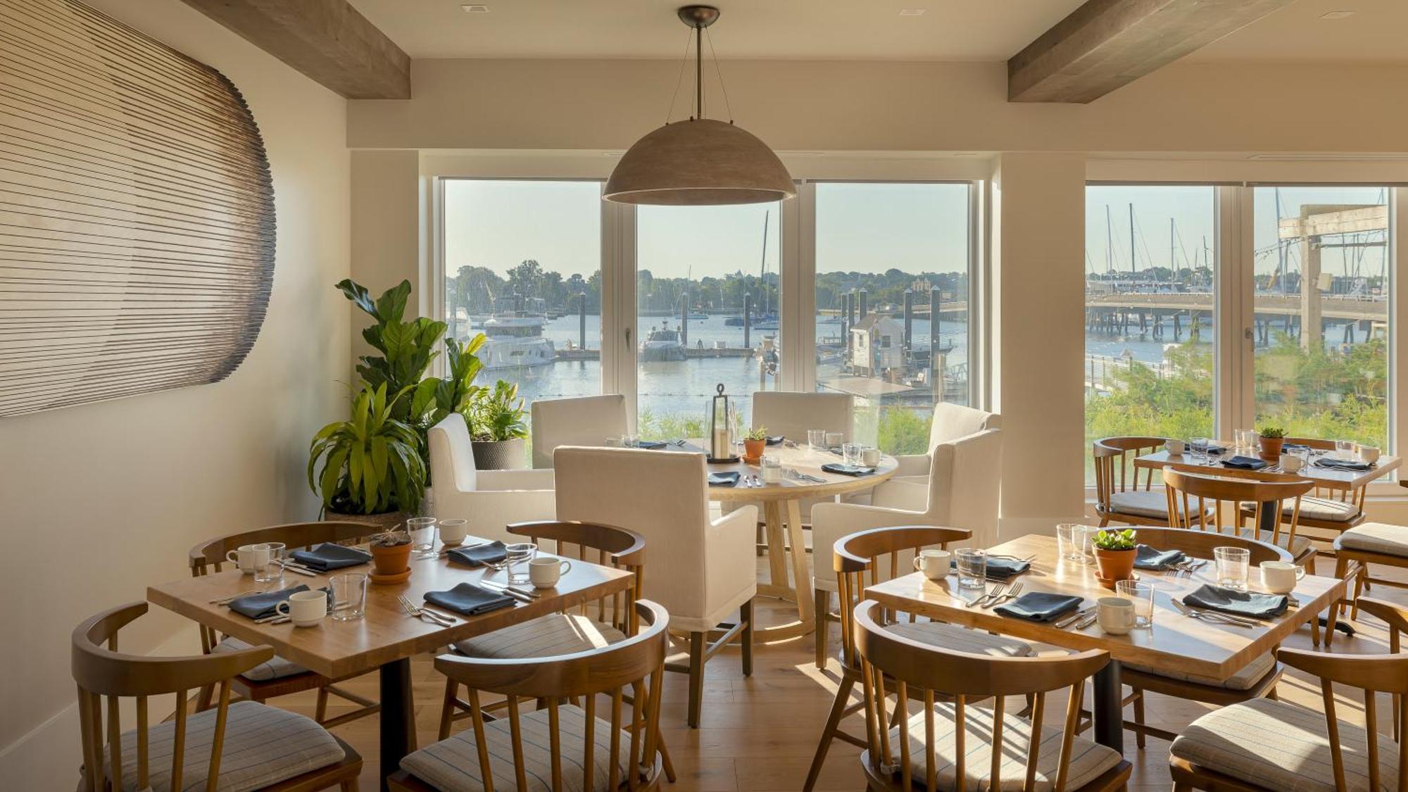 Newport Harbor Island Resort 외부 사진